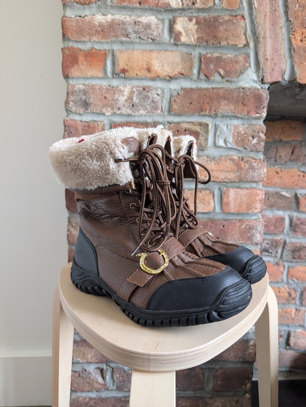 Y2K Apple Bottoms Faux Fur Lined Snow Boots
